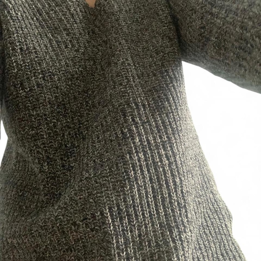Coldwater Creek 100% Cotton Tweedy Gray V-Neck Pullover Resort - Picture 2 of 5